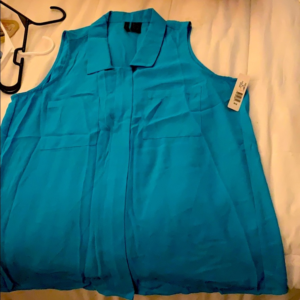 Sleeveless NWT Turquoise blouse XL, just wrinkles
